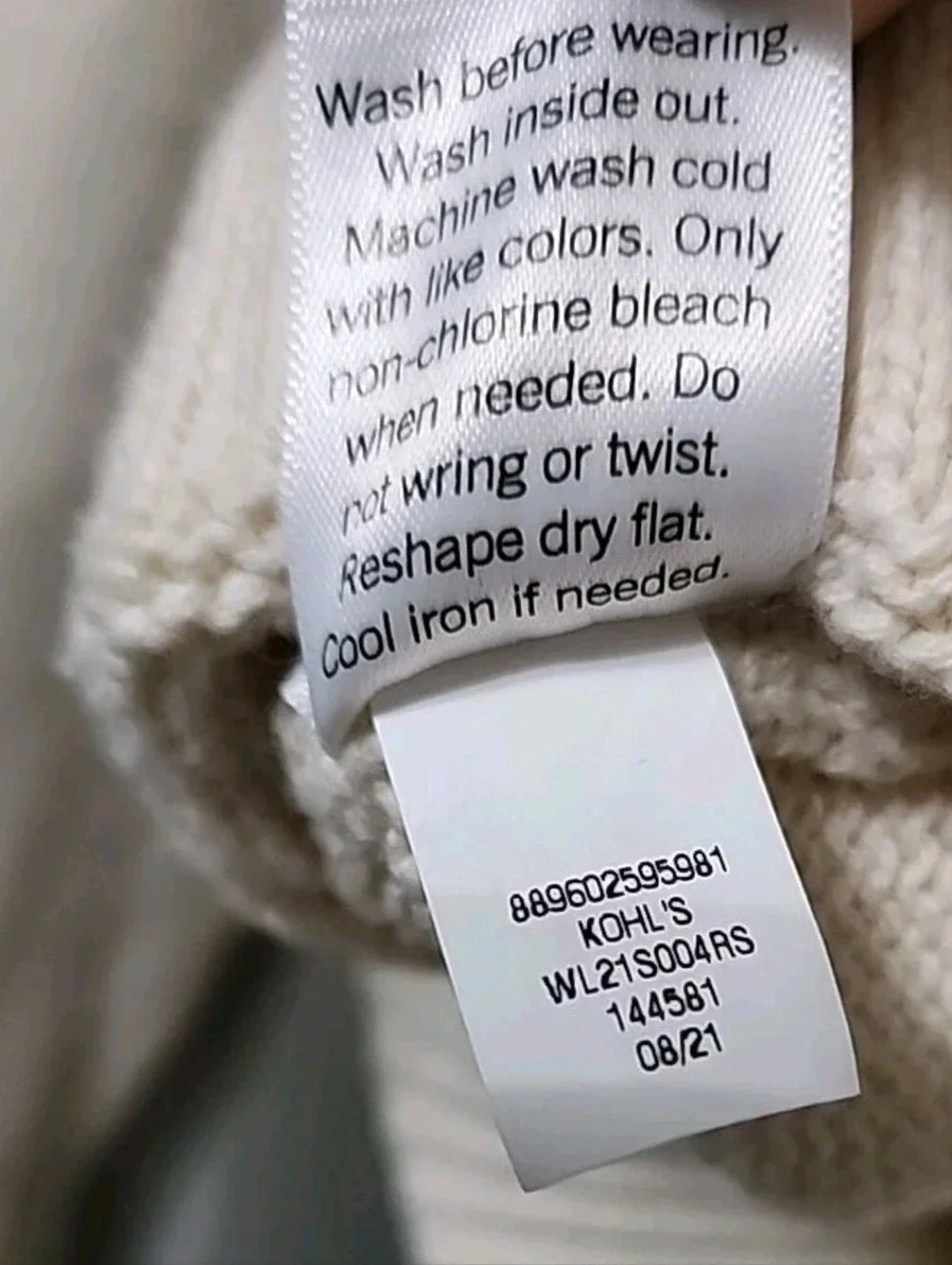 LC Lauren Conrad Ruffle Pointelle Cardigan Ivory Cream V-Neck Knit Sweater Small